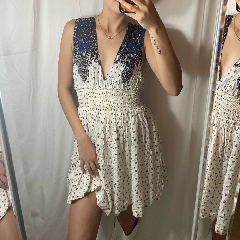 FREE PEOPLE LOW V NECK FLORAL MINI DRESS